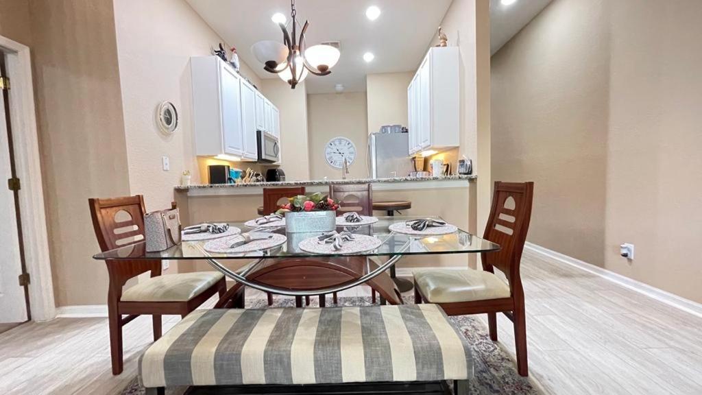 Beautiful 3 Bedroom Apartment Minutes From Disney! 키시미 외부 사진