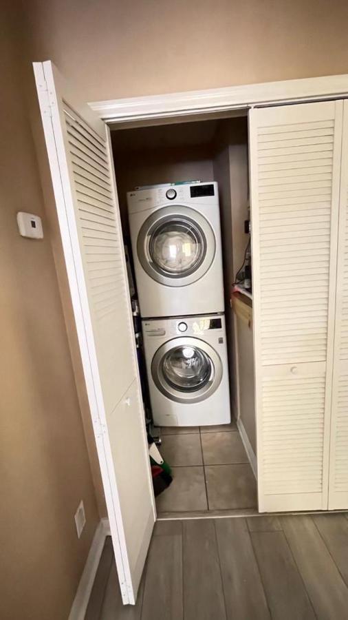 Beautiful 3 Bedroom Apartment Minutes From Disney! 키시미 외부 사진