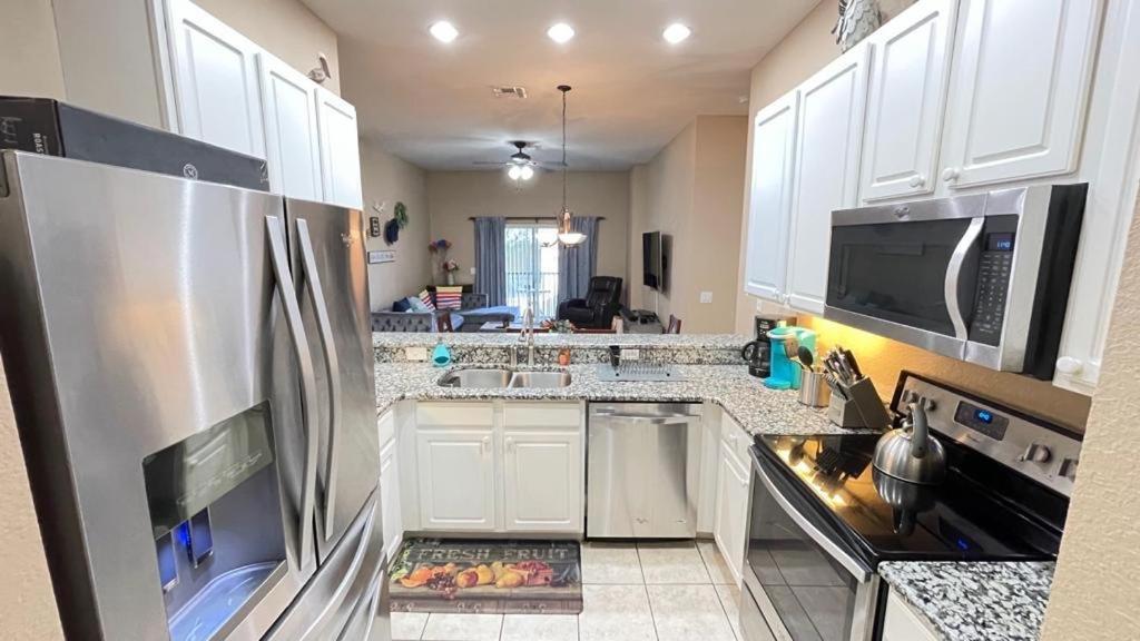 Beautiful 3 Bedroom Apartment Minutes From Disney! 키시미 외부 사진